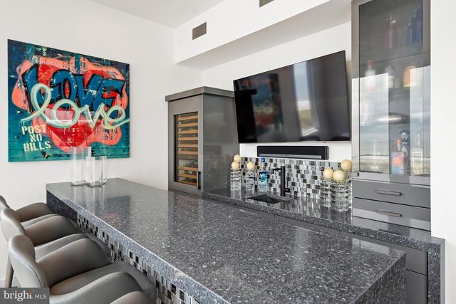 11 3RD STREET, Surf City, NJ 08008