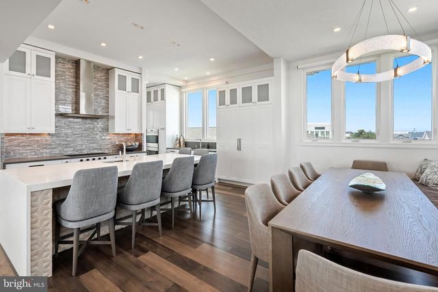 11 3RD STREET, Surf City, NJ 08008