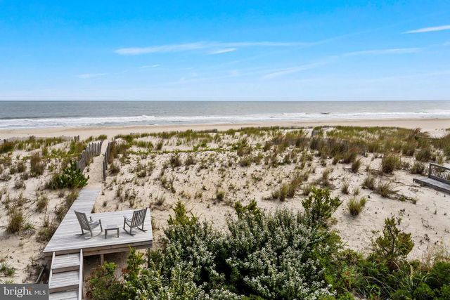 11 3RD STREET, Surf City, NJ 08008