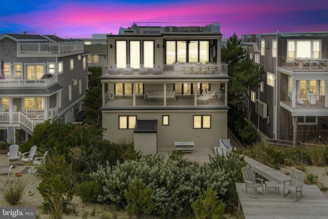 11 3RD STREET, Surf City, NJ 08008