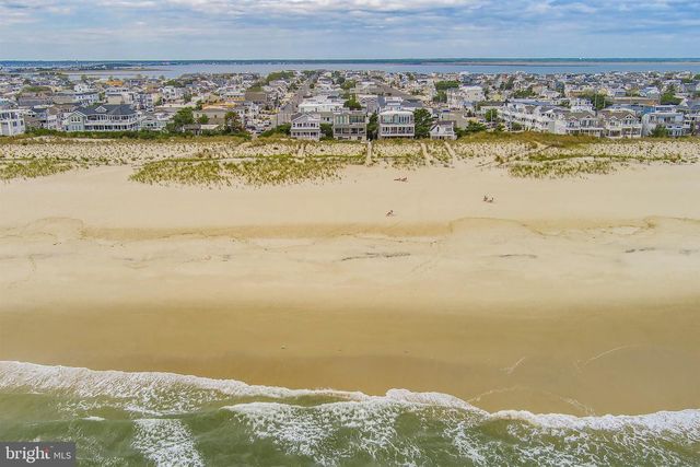 11 3RD STREET, Surf City, NJ 08008