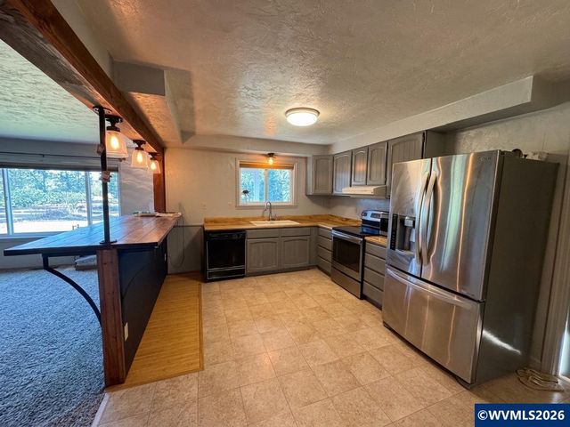 38790 Gilkey Rd, Scio, OR 97374