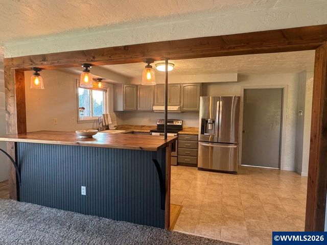 38790 Gilkey Rd, Scio, OR 97374