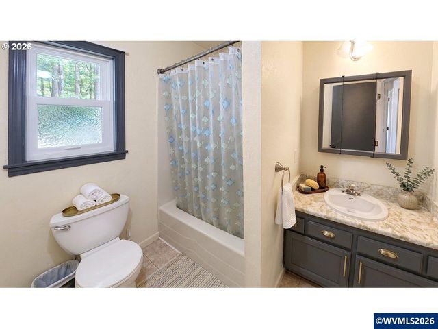 38790 Gilkey Rd, Scio, OR 97374