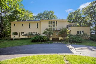 501 Michigan Avenue, Frankfort, MI 49635