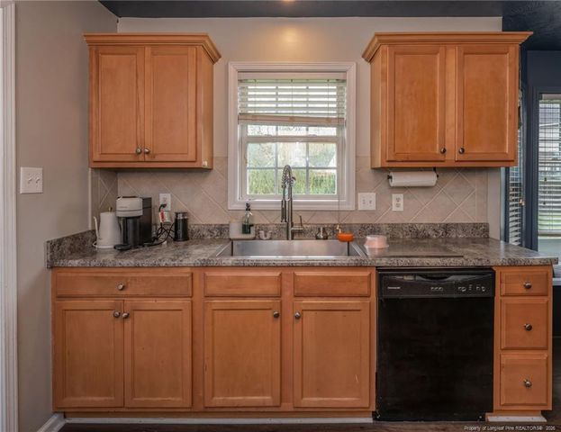 626 Fairfield Circle, Raeford, NC 28376