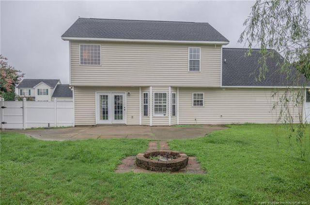 626 Fairfield Circle, Raeford, NC 28376