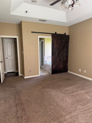 1403 Hickory Drive, Pilot Point, TX 76258