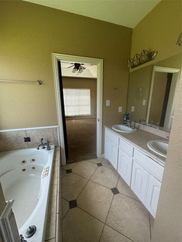 1403 Hickory Drive, Pilot Point, TX 76258