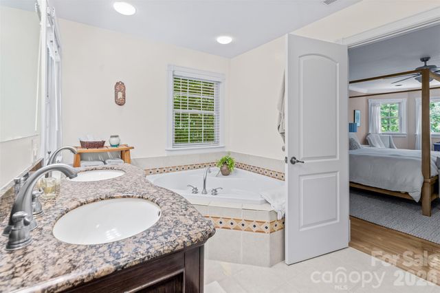 72 Whitfield Lane, Weaverville, NC 28787