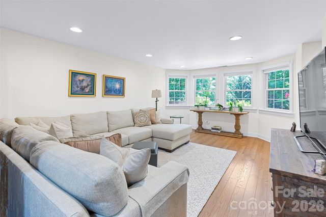 72 Whitfield Lane, Weaverville, NC 28787