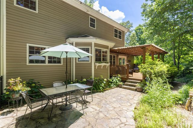 72 Whitfield Lane, Weaverville, NC 28787