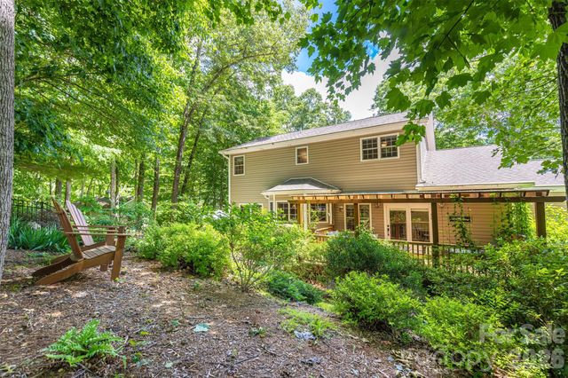 72 Whitfield Lane, Weaverville, NC 28787