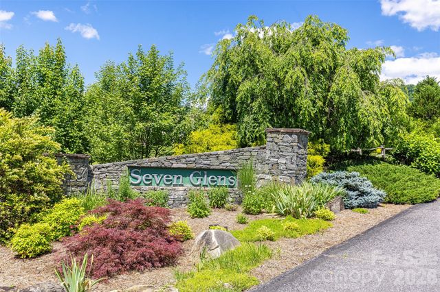 72 Whitfield Lane, Weaverville, NC 28787