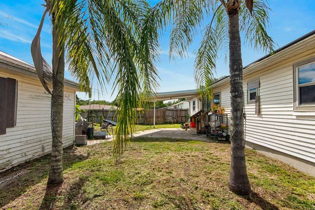 5260 43RD AVENUE N, St Petersburg, FL 33709