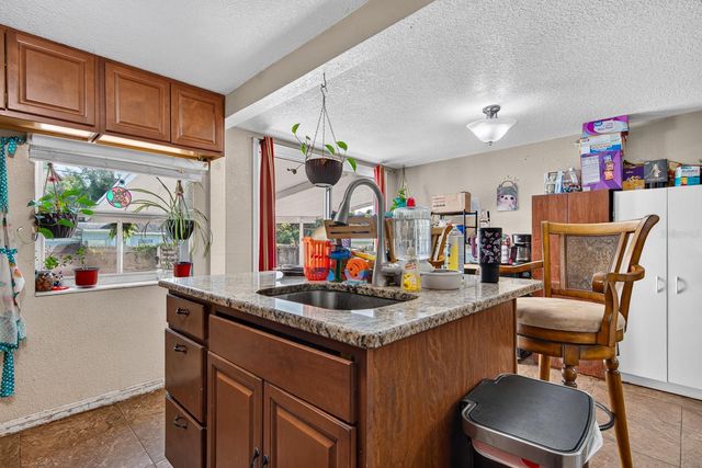 5260 43RD AVENUE N, St Petersburg, FL 33709