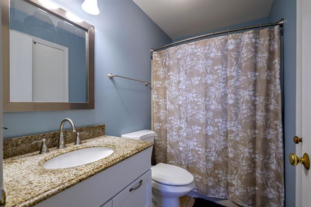 130 Eastern Ave Apt 201, Manchester, NH 03104