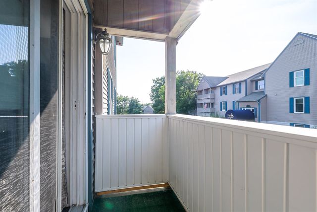 130 Eastern Ave Apt 201, Manchester, NH 03104