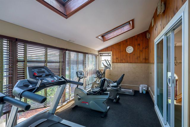 130 Eastern Ave Apt 201, Manchester, NH 03104