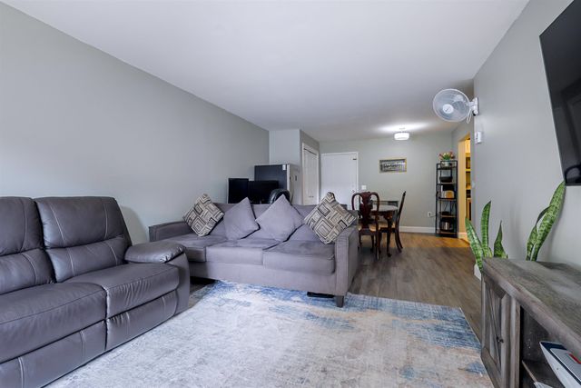 130 Eastern Ave Apt 201, Manchester, NH 03104