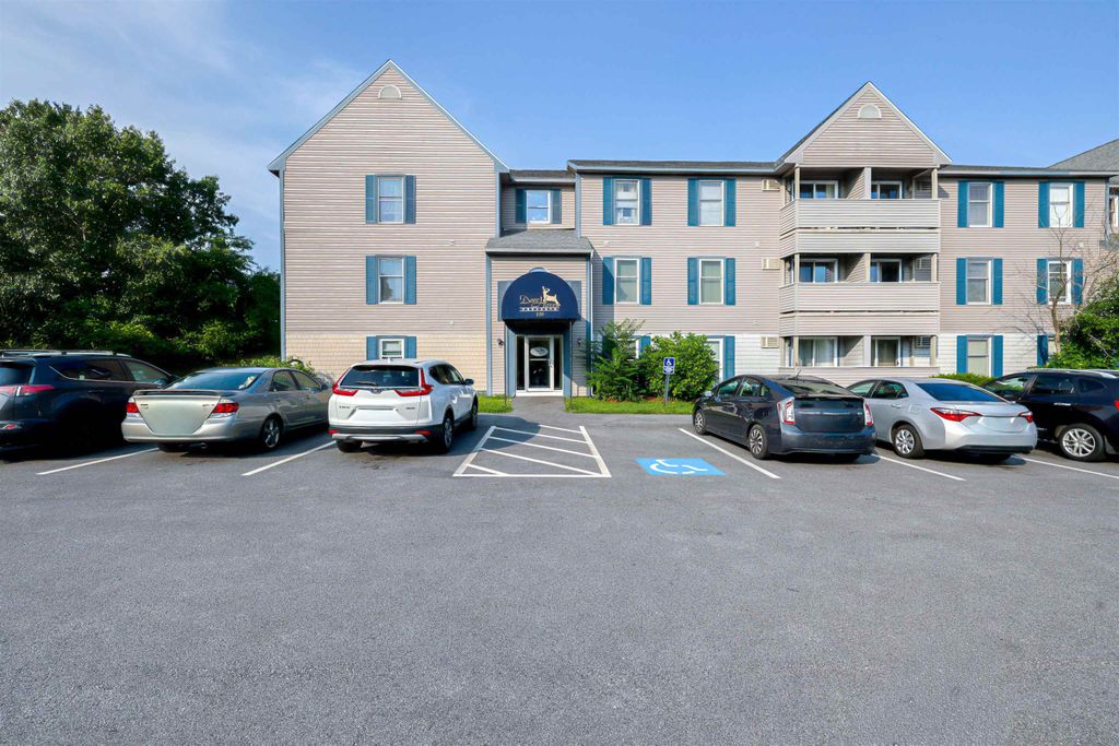 130 Eastern Ave Apt 201, Manchester, NH 03104