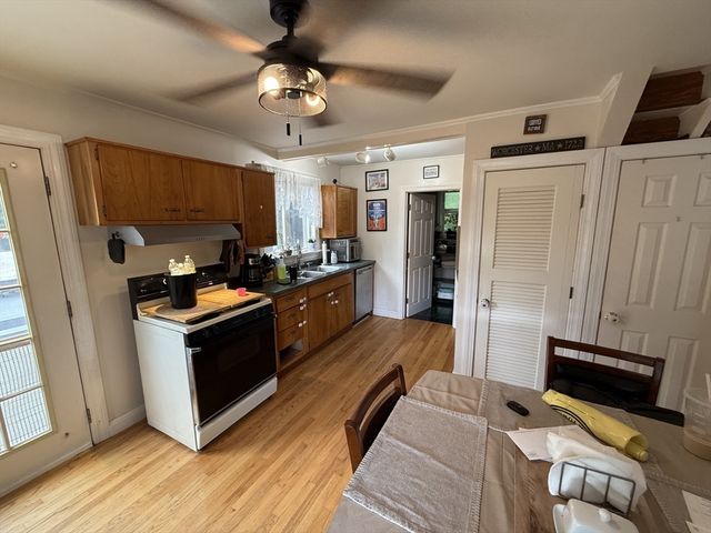 74 Wilkinson St, Worcester, MA 01606