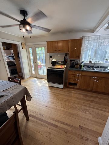 74 Wilkinson St, Worcester, MA 01606