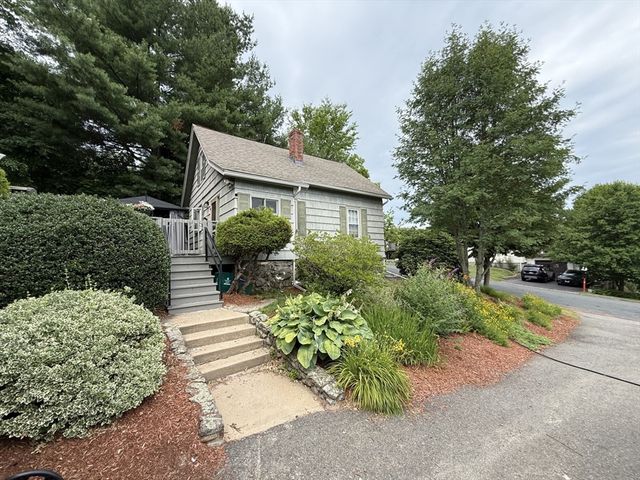 74 Wilkinson St, Worcester, MA 01606