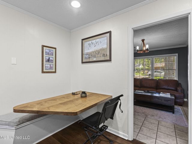 5235 Hialeah Drive, Jackson, MS 39211