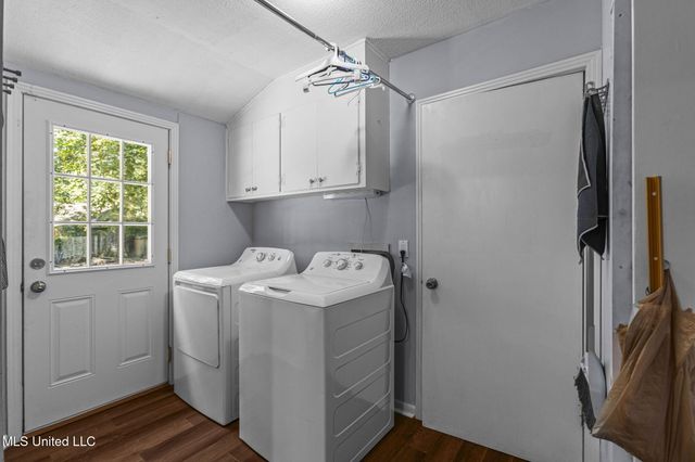 5235 Hialeah Drive, Jackson, MS 39211
