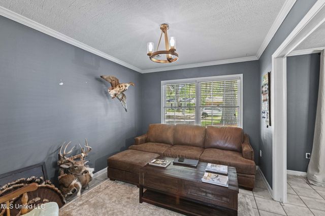 5235 Hialeah Drive, Jackson, MS 39211