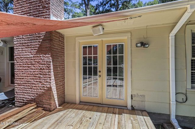 5235 Hialeah Drive, Jackson, MS 39211