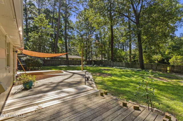 5235 Hialeah Drive, Jackson, MS 39211