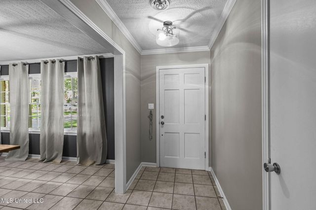 5235 Hialeah Drive, Jackson, MS 39211