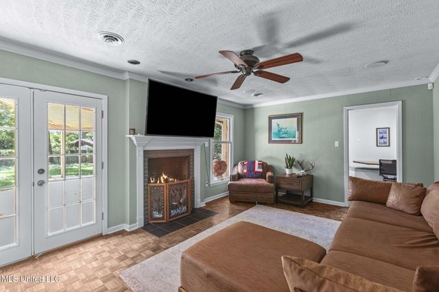 5235 Hialeah Drive, Jackson, MS 39211