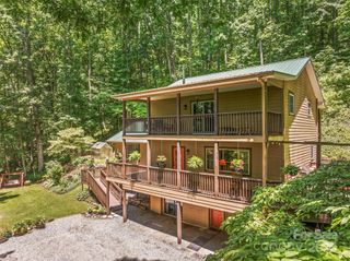 747 Bear Cove Circle, Bryson City, NC 28713