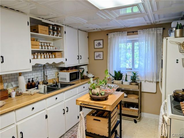 527 Salisbury Park Drive, Syracuse, NY 13224