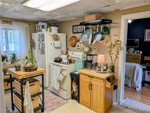 527 Salisbury Park Drive, Syracuse, NY 13224