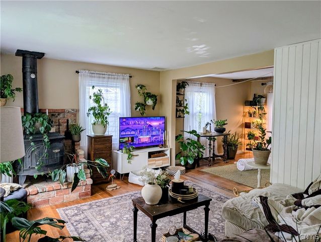 527 Salisbury Park Drive, Syracuse, NY 13224