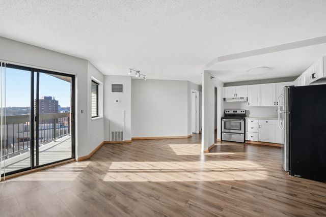 78 10th Street E 1802, Saint Paul, MN 55101