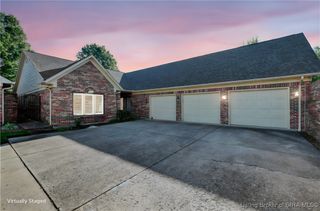 1628 Greenbriar, Jeffersonville, IN 47130