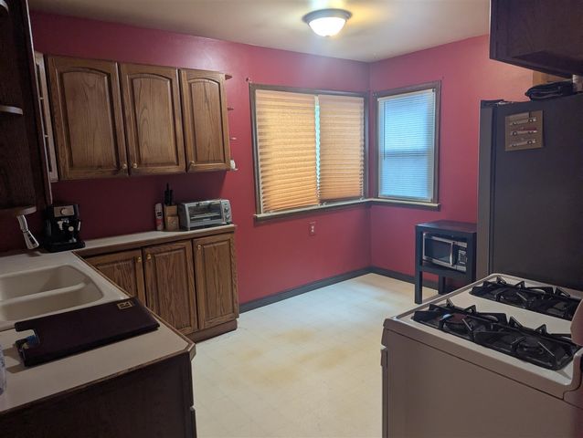 18672 Lennane Street, Redford, MI 48240