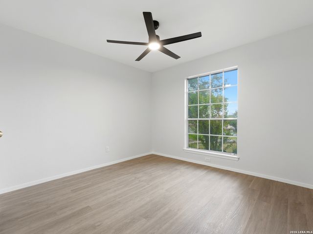 12103 Stevens Ct, Live Oak, TX 78233
