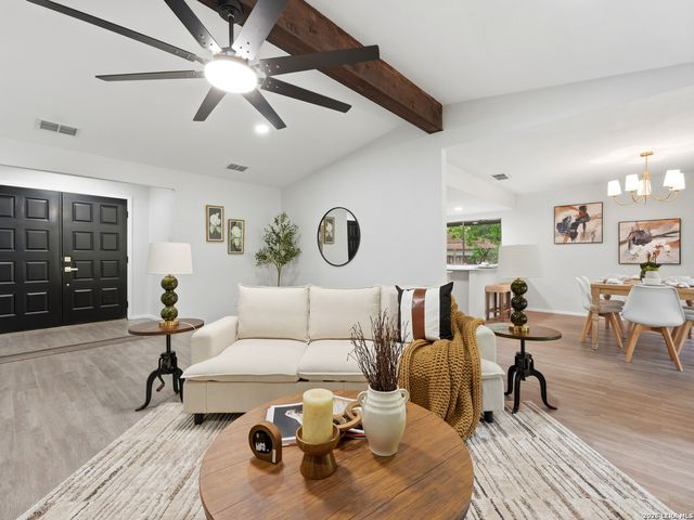 12103 Stevens Ct, Live Oak, TX 78233