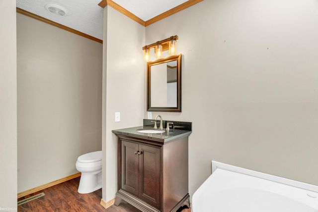 15 Ridgeway Street, Saline, MI 48176