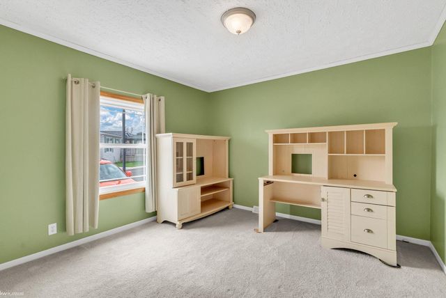 15 Ridgeway Street, Saline, MI 48176