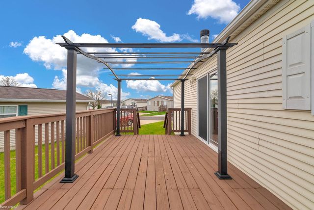 15 Ridgeway Street, Saline, MI 48176