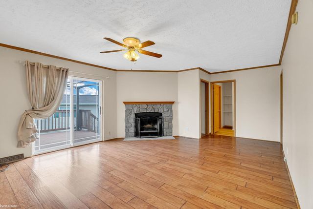 15 Ridgeway Street, Saline, MI 48176