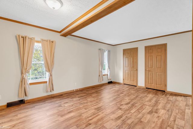 15 Ridgeway Street, Saline, MI 48176