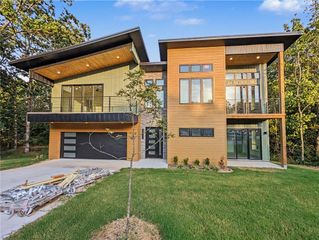 29 Eastleigh Circle, Bella Vista, AR 72714